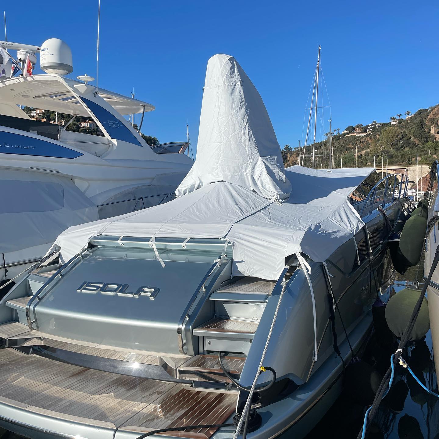 Protecting your boat against winter is not just about a tarp  

We see a lot of boats at