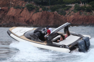 nuova jolly 35 sport cabin location bateau cannes liveyacht liberty pass