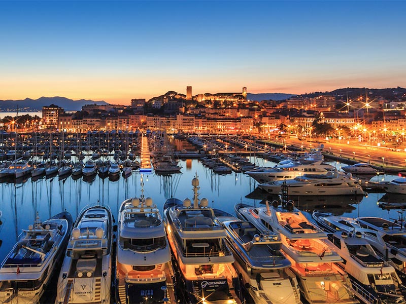 vieux port de cannes entretien bateau liveyacht