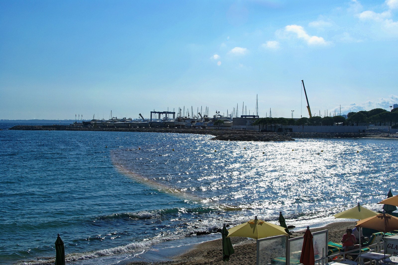 Amarrage à Golfe-Juan : guide pour propriétaire de yacht